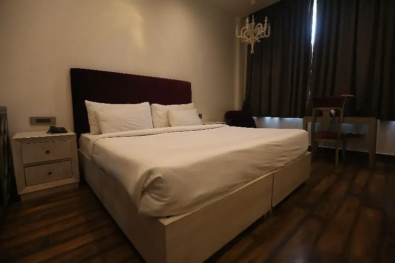Satvik By Chhabra Hotel New Delhi 4*,
